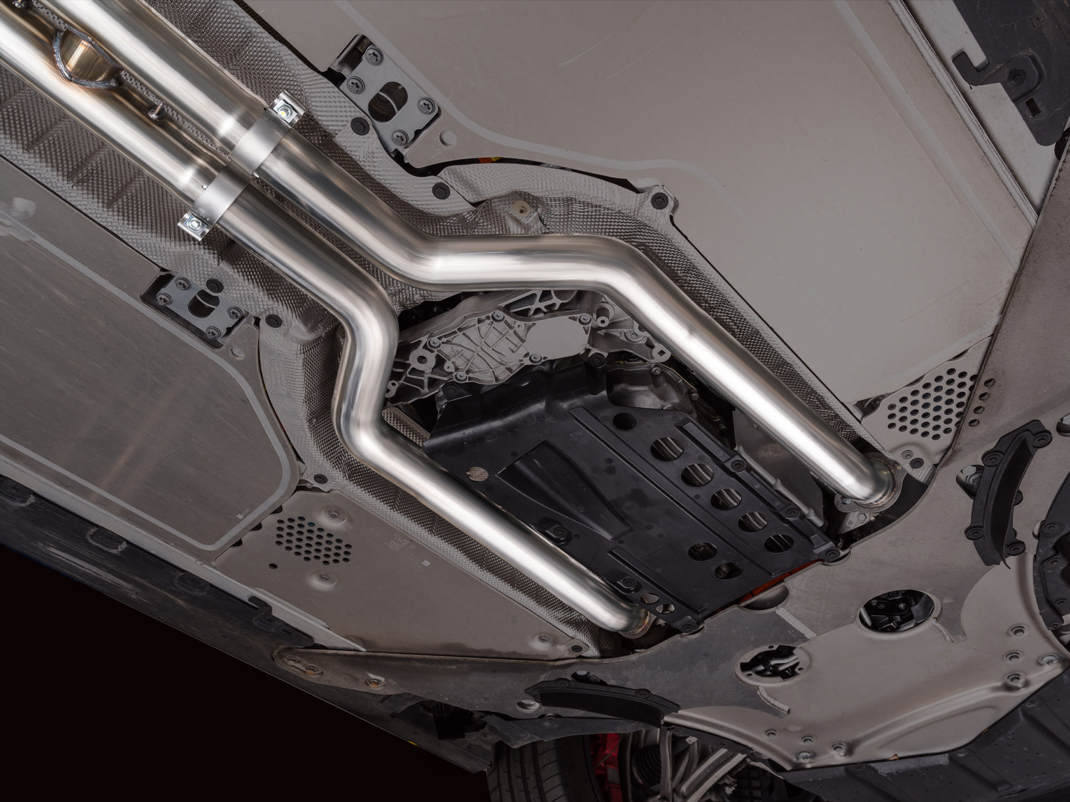 AWE Track Edition Exhaust for BMW M5 G90 / G99 S68 4.4 V8 (2025+)
