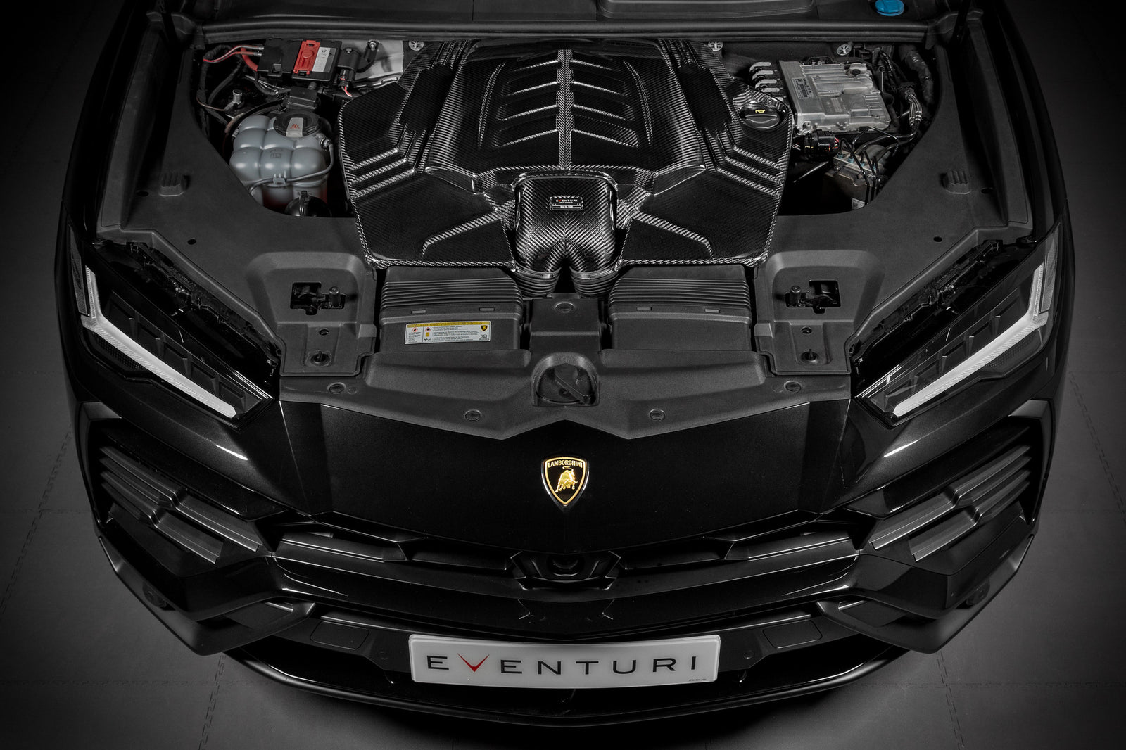 Eventuri 2020+ Audi RSQ8/SQ8/SQ7, 2019+ Lamborghini Urus, 2020+ Porsche Cayenne Turbo, 2019+ Bentley Bentayga