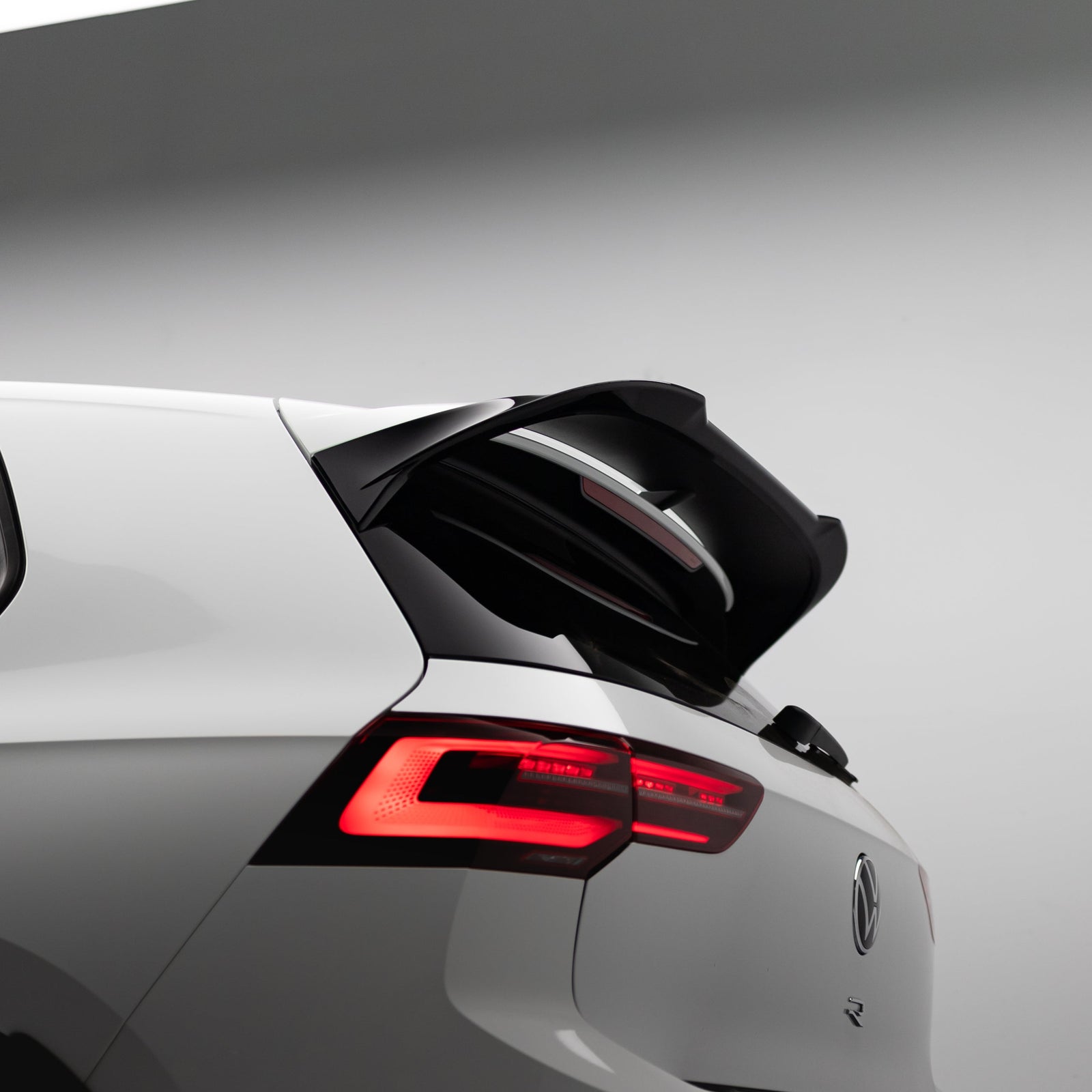 Zaero Design EVO-1 Rear Spoiler for Volkswagen Golf R MK8 / MK8.5 2021+