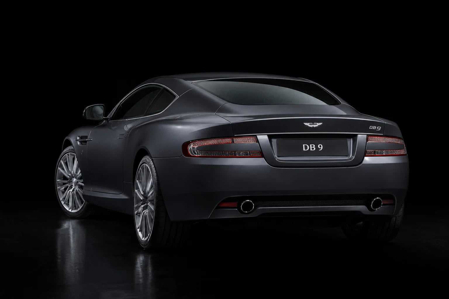 Aston Martin DB9