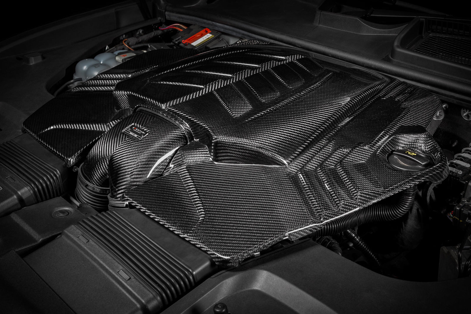 Eventuri 2020+ Audi RSQ8/SQ8/SQ7, 2019+ Lamborghini Urus, 2020+ Porsche Cayenne Turbo, 2019+ Bentley Bentayga