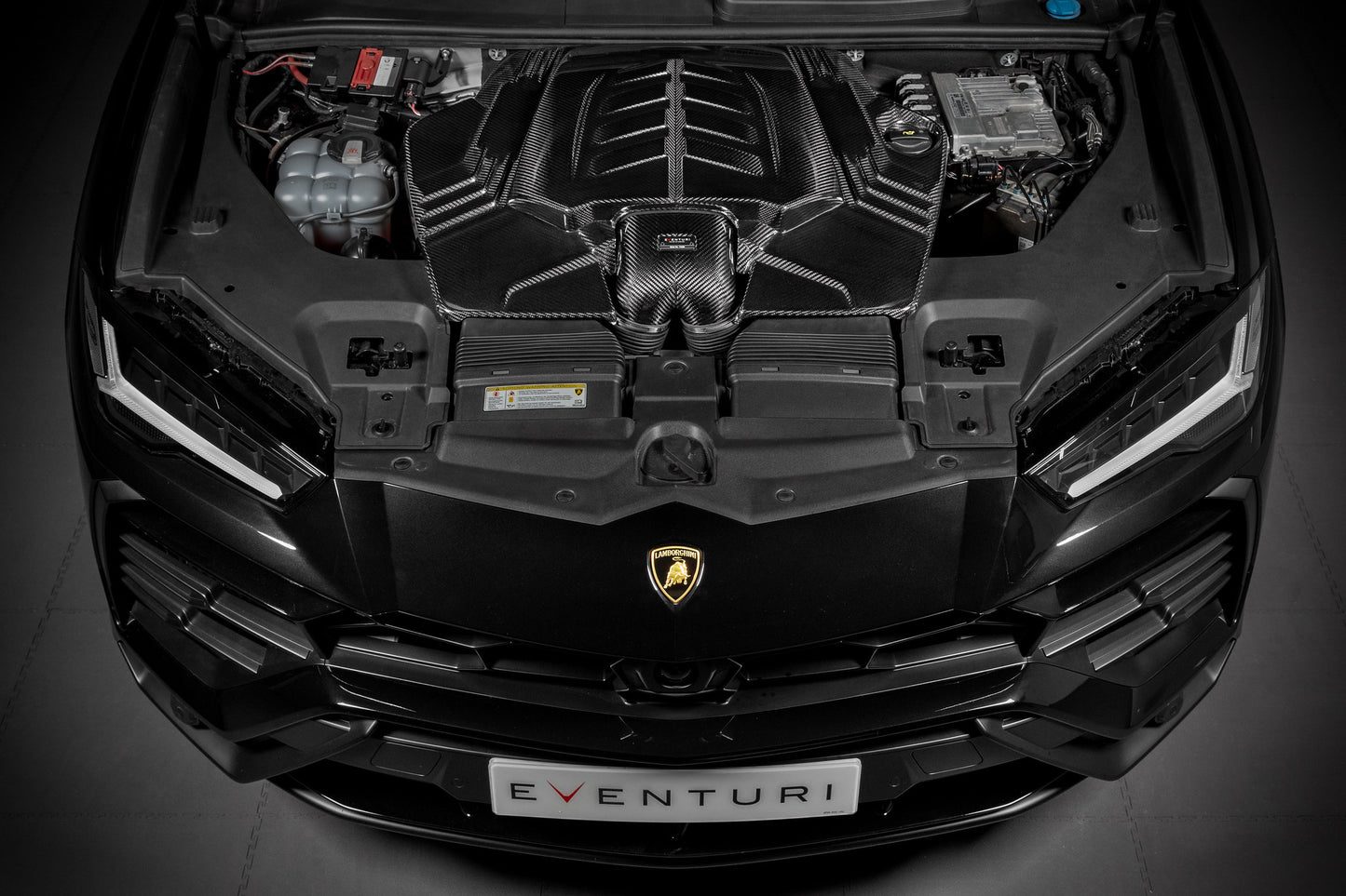 Eventuri 2020+ Audi RSQ8/SQ8/SQ7, 2019+ Lamborghini Urus, 2020+ Porsche Cayenne Turbo, 2019+ Bentley Bentayga