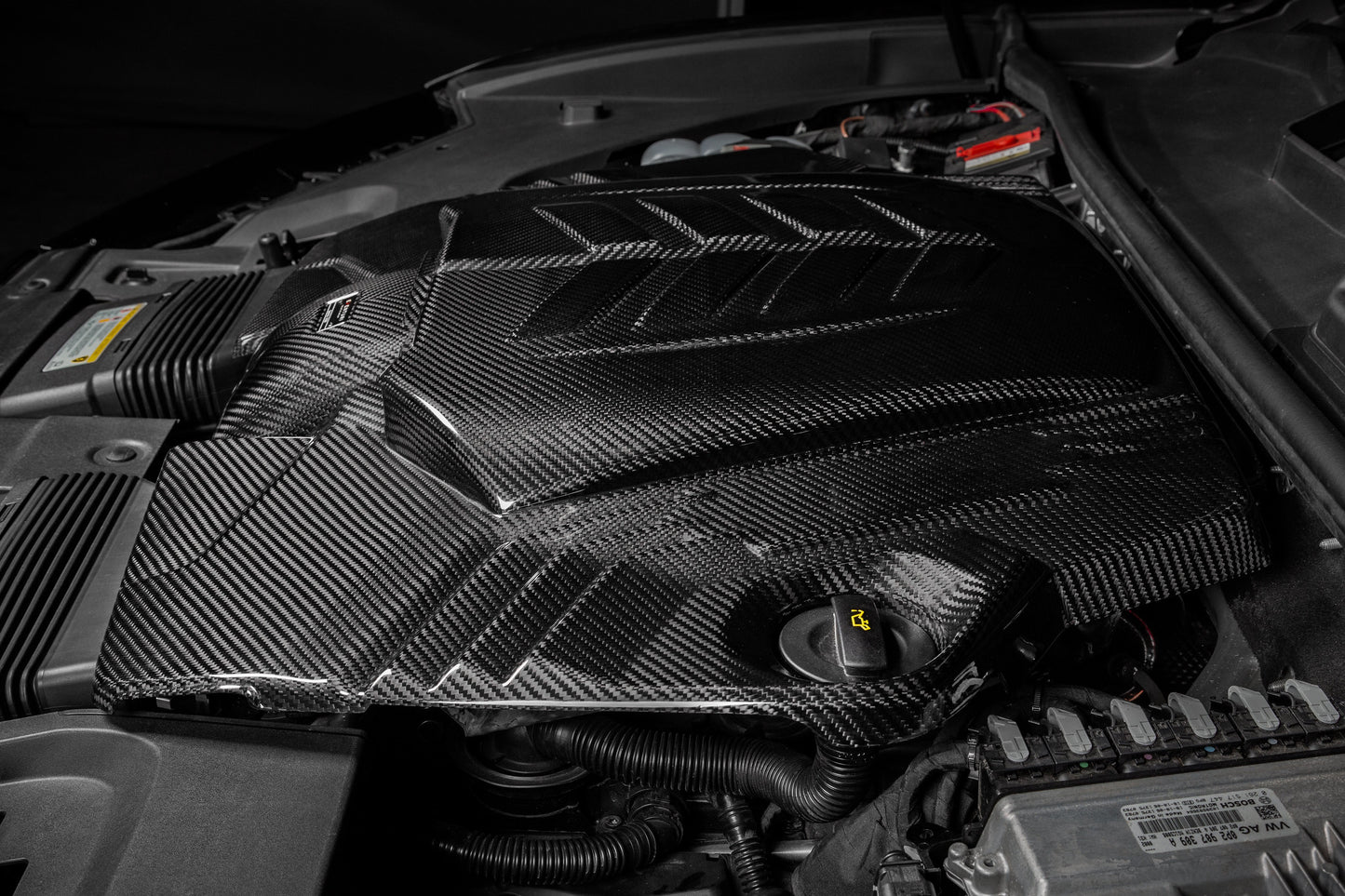 Eventuri 2020+ Audi RSQ8/SQ8/SQ7, 2019+ Lamborghini Urus, 2020+ Porsche Cayenne Turbo, 2019+ Bentley Bentayga