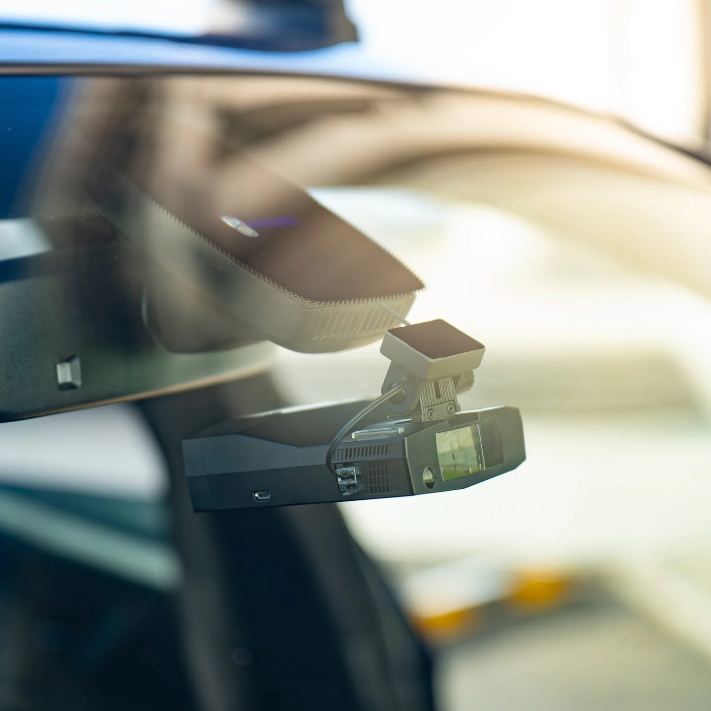 ReadySetRadars Uniden R4/R7/R8 Quick Release Powered Mount