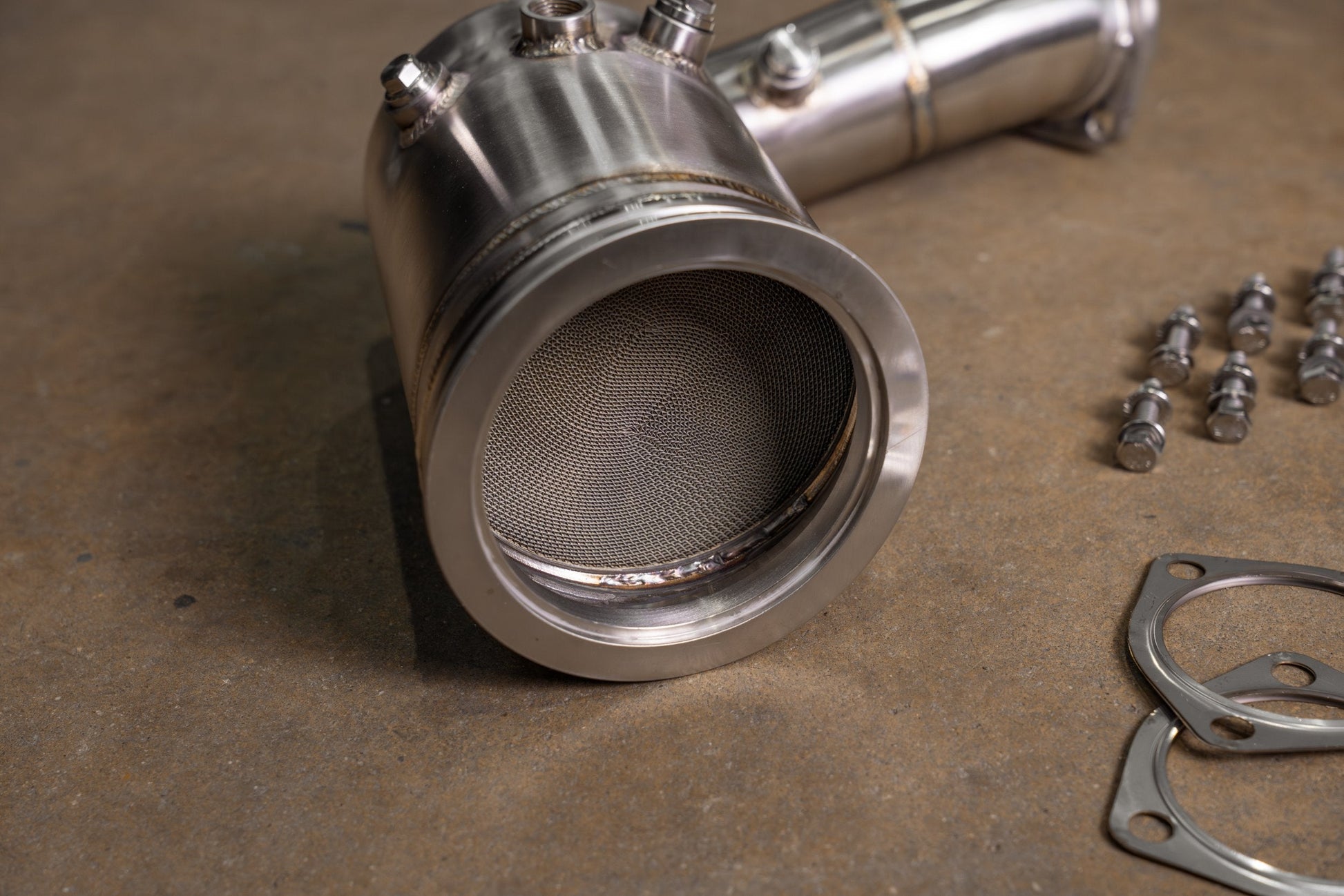 Valvetronic Porsche Cayenne Turbo S/GT/GTS 400 Cell Catted Downpipes