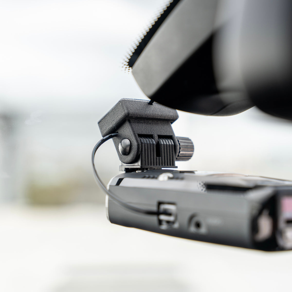 ReadySetRadars Uniden R3 Quick Release Powered Mount - The Original
