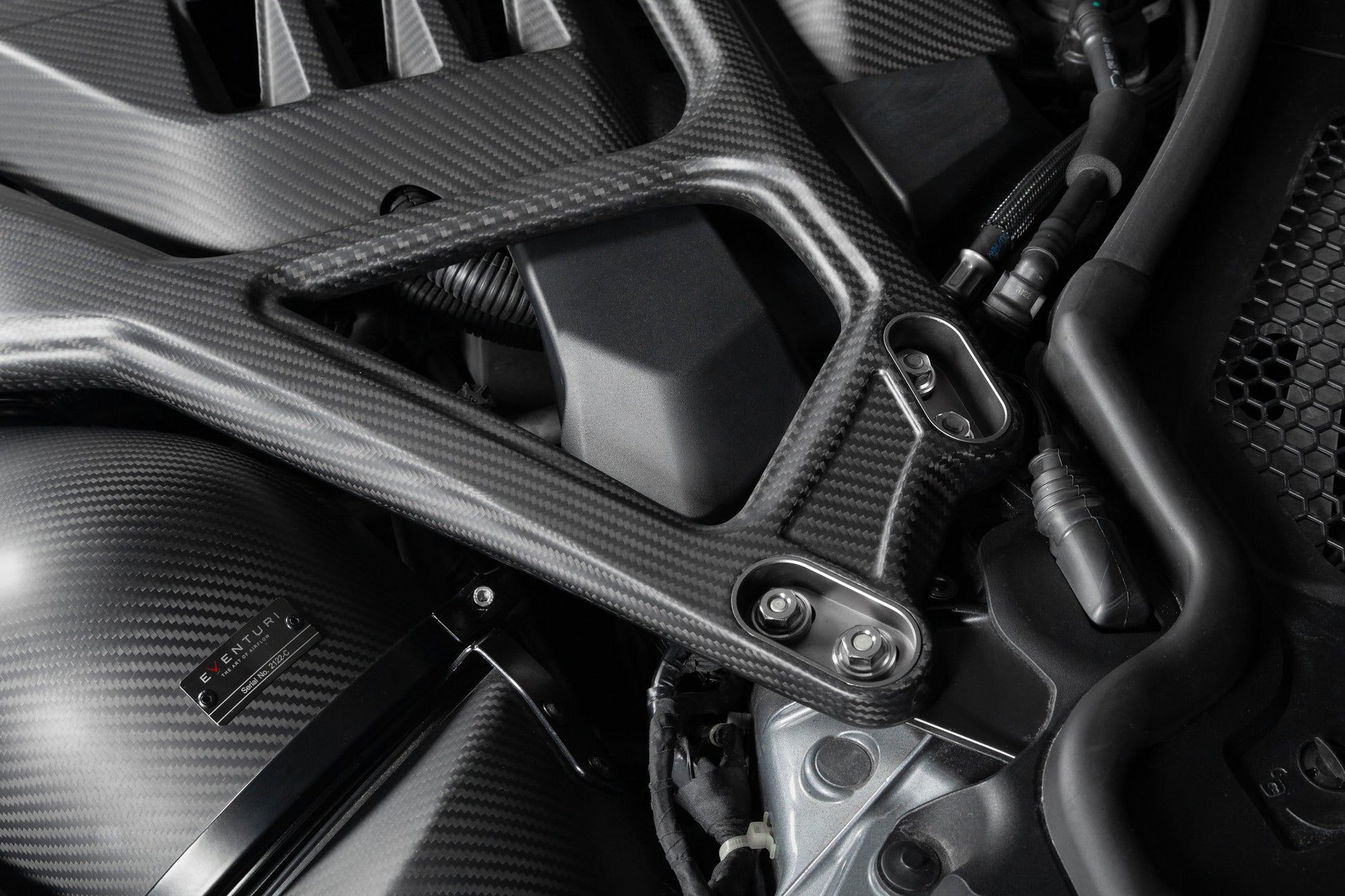 Eventuri Carbon Strut Brace for BMW G8x M2, M3, M4 - Matte Finish