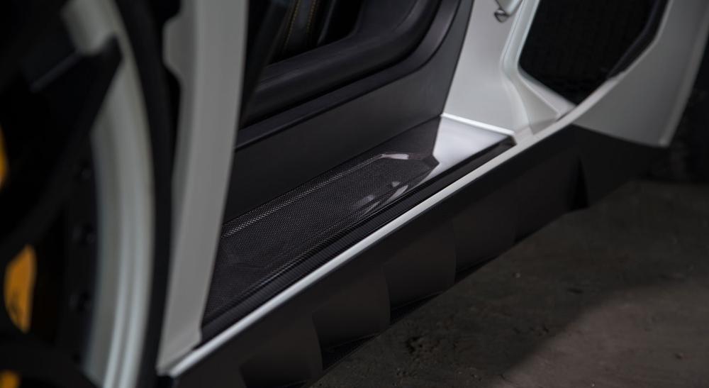 NOVITEC Lamborghini Aventador/Roadster | Footboard - Visible Carbon