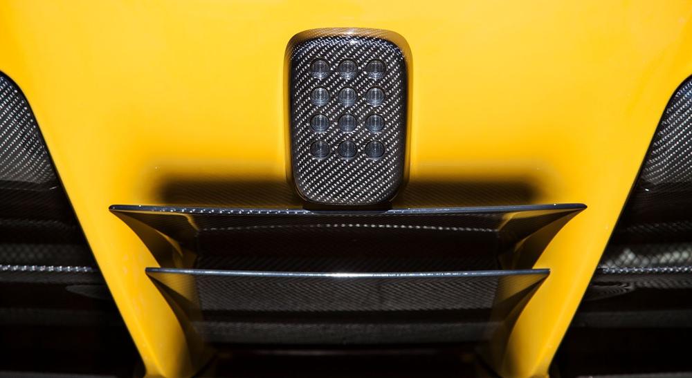NOVITEC Ferrari F12 Berlinetta | Diffusor Center Part & Upper Position