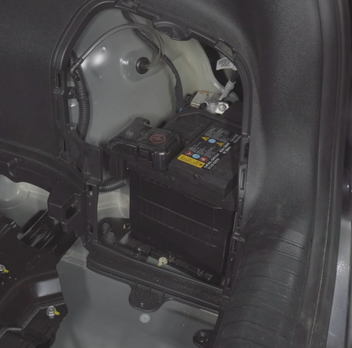 Delkor Kia Niro Hybrid PHEV EV 12V Auxiliary Battery (2016-2022) - Image 3
